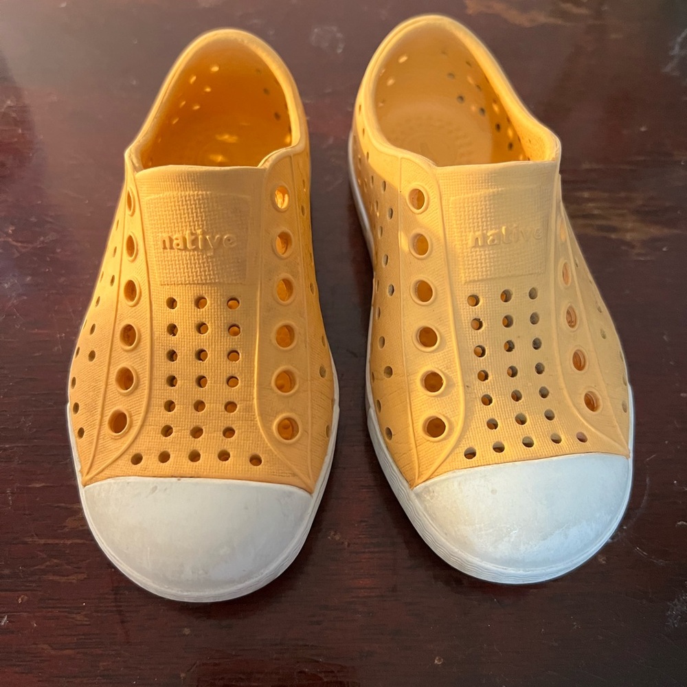 Kids Native Shoes in Orange Size C7